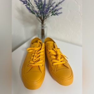 ⭐️ brand new Converse Rubber Sneakers